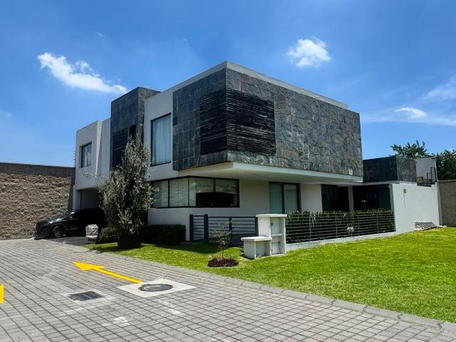 Residencia de Lujo en Metepec  Col. La Providencia, Fracc. Santa Cecilia