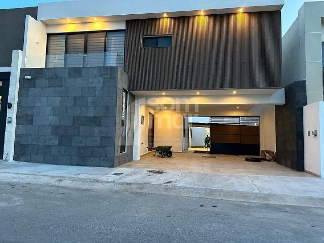 Residencia de lujo en renta en La Escondida