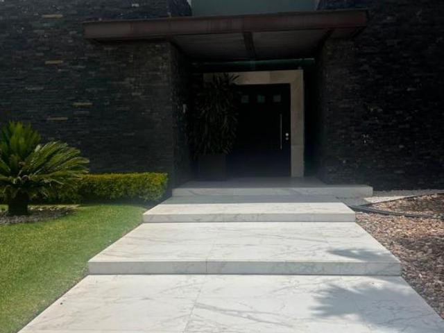 RESIDENCIA DE LUJO EN VENTA O RENTA EN EL CAMPANARIO, QUERÉTARO A.E