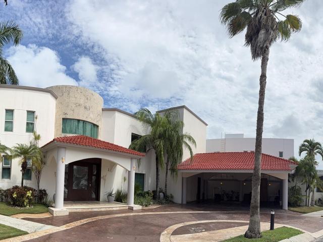 Residencia de Lujo en Venta Residencial Villa Magna, Canc?n | 7 Rec?maras, Alberca Privada, 854m? de Construcci?n