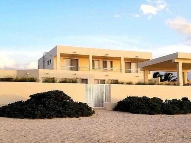 Residencia de lujo frente al mar