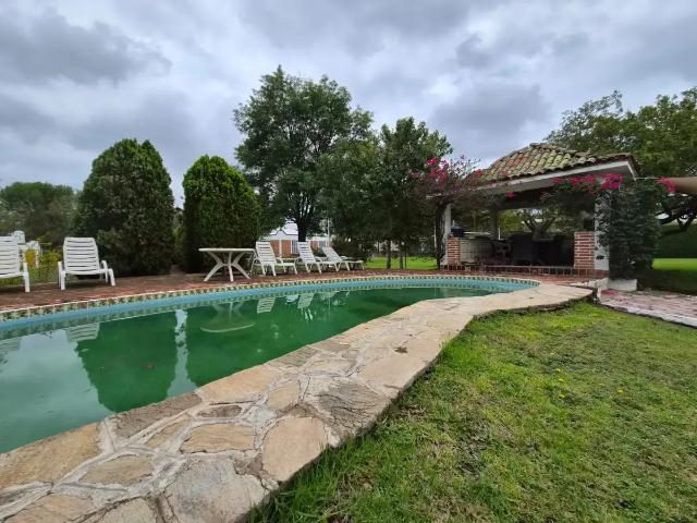 Residencia de un nivel con alberca y amplio jardín en venta – Tequisquiapan, Querét