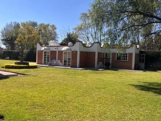 RESIDENCIA DE UN NIVEL EN VENTA, EN CND. GRANJAS RESIDENCIALES, TEQUISQUIAPAN, QUERETARO