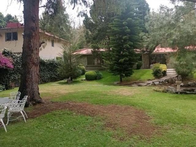 Residencia de un solo nivel en Jardines del Pedregal de San Angel