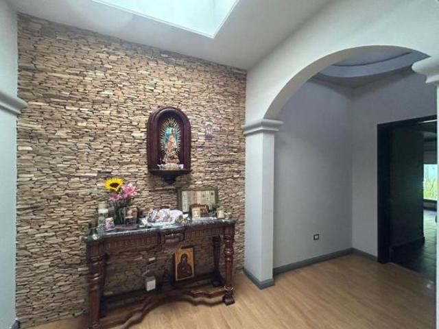 RESIDENCIA DE UNA PLANTA EN LA HIBERNIA