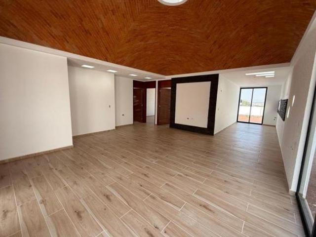 RESIDENCIA DE 1 PLANTA CON TERRENO DE 510 M2