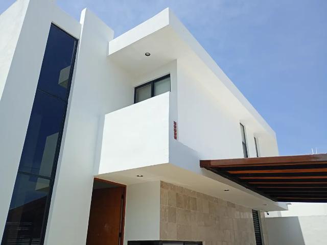 Residencia de 3 Recámaras en Dzityá | Espacios Amplios y Confort