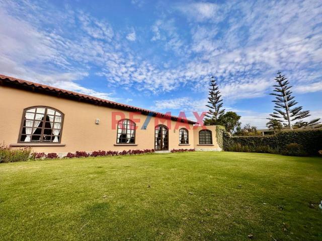 Residencia Exclusiva | +1,000 M² | Amplitud, Privacidad Y Lujo En Cerro Colorado — Arequipa