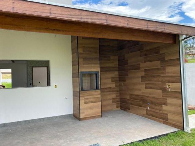 Residência Exclusiva: Casa de Alto Padrão em Condomínio Terras de Santa Mariana