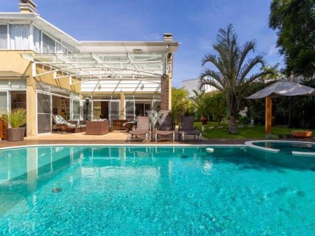 Residência Exclusiva de 600m² em Frente ao Parque Tingui | 5 QUARTOS 4 Suítes e Piscina