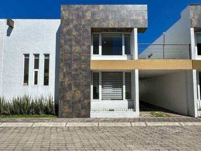 RESIDENCIA EXCLUSIVA EN METEPEC VENTA
