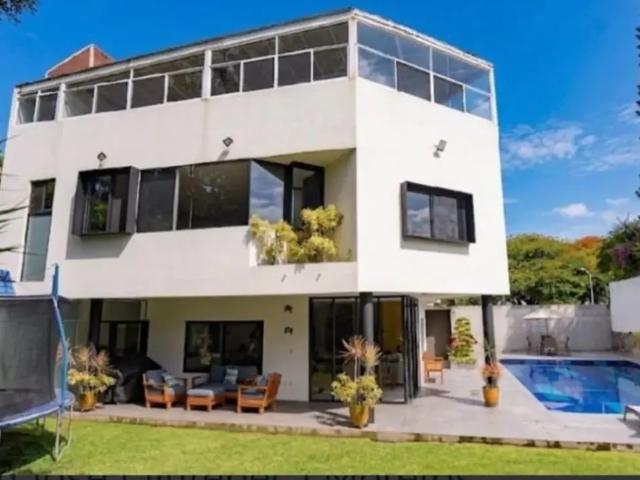 Residencia Exclusiva en Real de San José – Lujo, Amplitud y Sustentabilidad