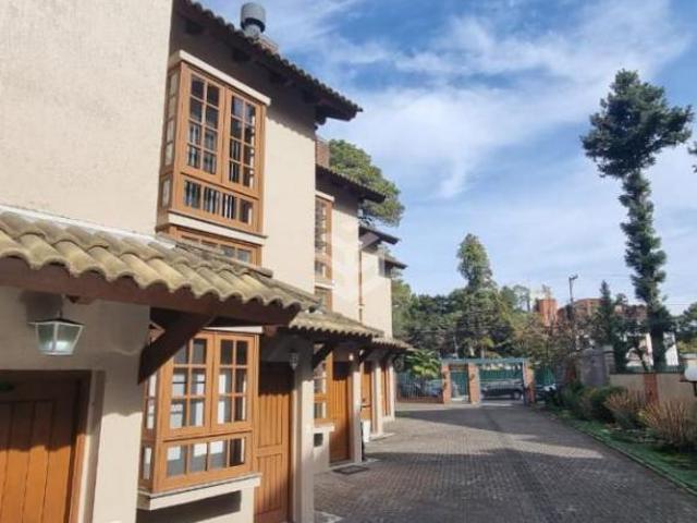 Residência em Gramado no Bairro Planalto, a poucos passos da Av. Bo