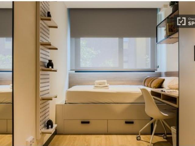 Residencia en alquiler en El Besòs i el Maresme, habitaciones individuales