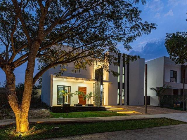| Residencia en Cabo Norte Ravenna de 362 m2 |