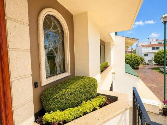 Residencia en Colinas del Bosque