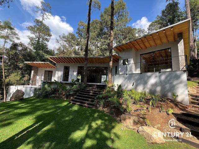 RESIDENCIA EN CONDOMINIO PRIVADO EN SAN SIMÓN EL ALTO, VALLE DE BRAVO