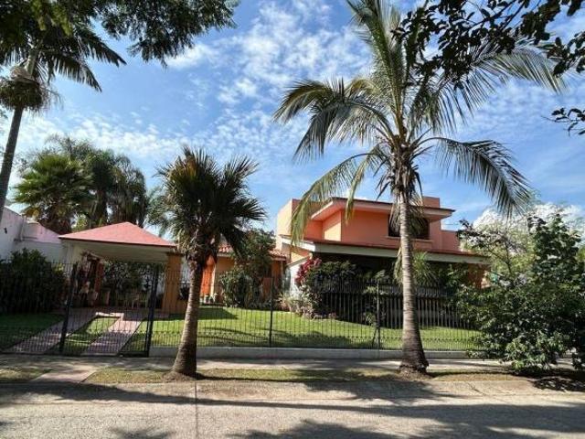 Residencia en Esquina de Una Planta | Bugambilias 1ª Sección