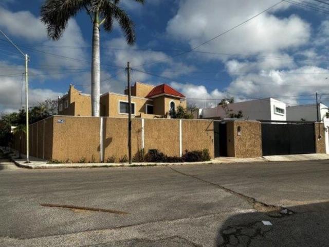 Residencia en esquina en Benito Juarez Norte
