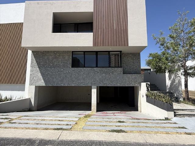 Residencia en puerta las lomas