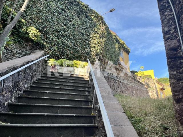 RESIDENCIA EN PASEO DE LA PRESA