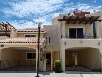 RESIDENCIA EN PRIVADA JUNTO AL MAR CON POSIBILIDAD DE FINANCIAMIENTO