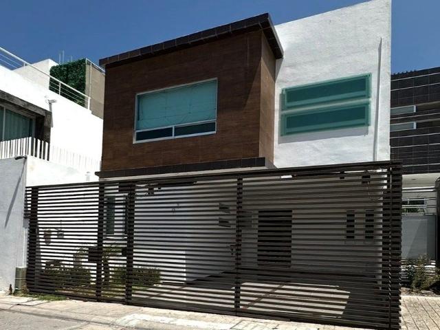 RESIDENCIA EN RENTA MILENIO III