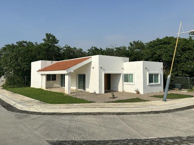 Residencia en Renta | Campeche Country Club | 3 Recámaras con Baño | Seguridad 2