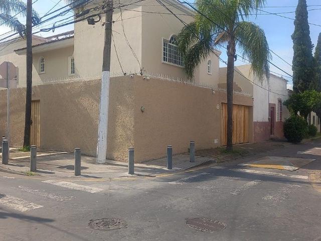 Residencia en Renta en Colonia la Villa, Zapopan, Jalisco