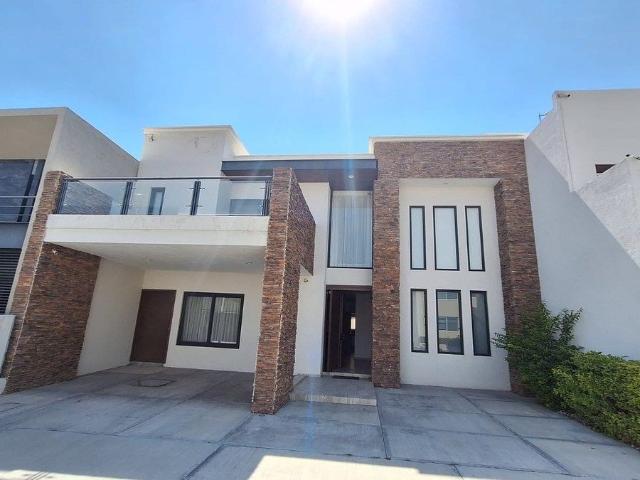 Residencia en renta en Fracc Misión San Jerónimo Qro Mex