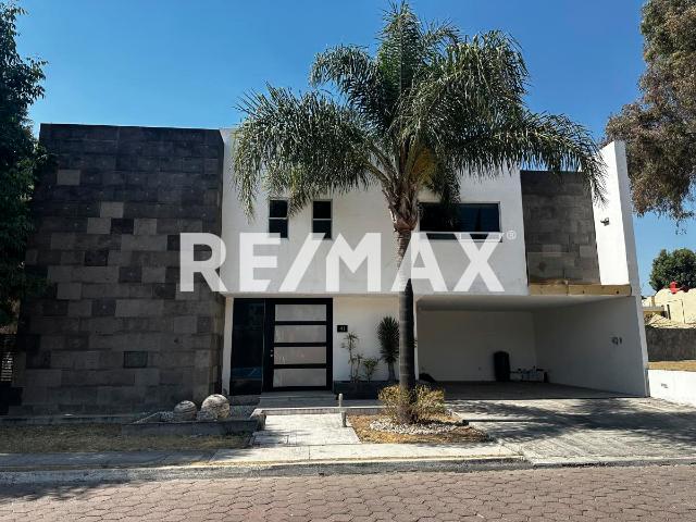 Residencia en Renta en Residencial El Campanario en San Pedro Cholula, Pue