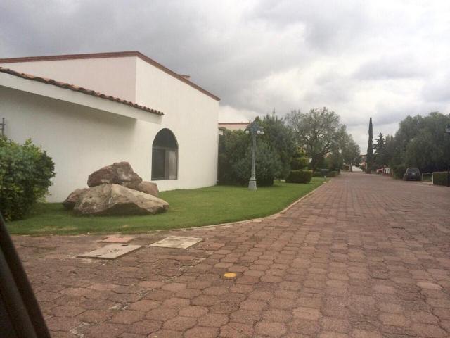 Residencia en San Gil, Junto al Campo de Golf, Terreno 2,714 m2, 8 Recs, 11 Ba?s