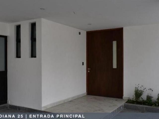 Residencia en una desarrolllo muy exclusivo de San Mateo Atenco Toluca. 4