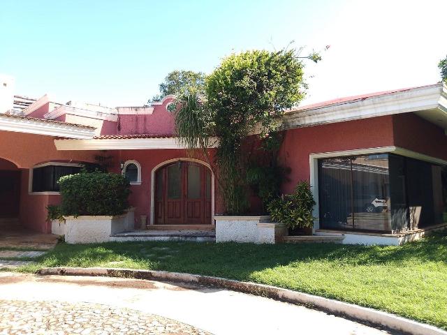 Residencia en VENTA o RENTA en Campeche