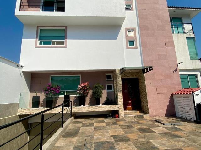 RESIDENCIA EN VENTA BALCONES DE SAN MATEO, NAUCALPAN