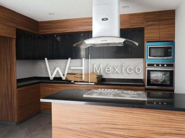 RESIDENCIA EN VENTA CERCA DE AV. TECNOLÓGICO