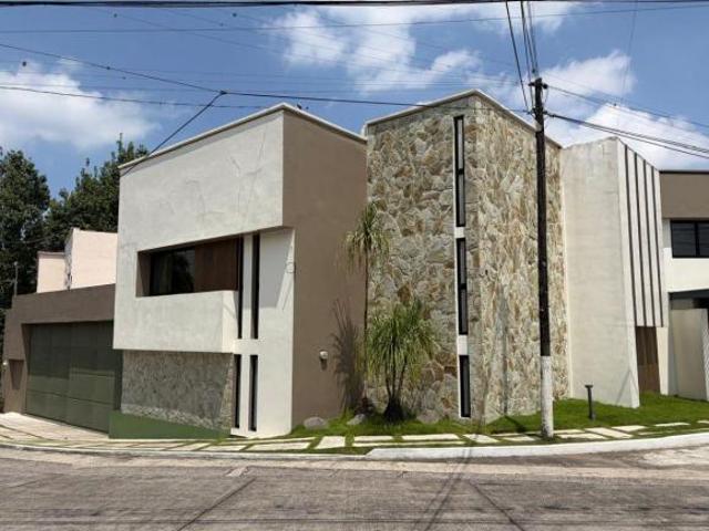 RESIDENCIA EN VENTA CLUB CAMPESTRE, CORDOBA, VER