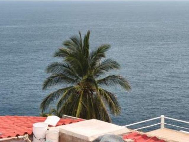 Residencia en Venta Col. Ruffo Figueroa Zona Palomares