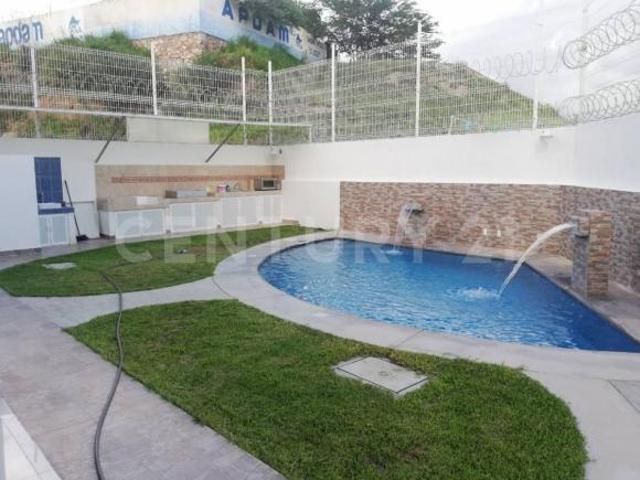 RESIDENCIA EN VENTA CON DEPARTAMENTO INDEPENDIENTE, EN MANZANILLO COLIMA