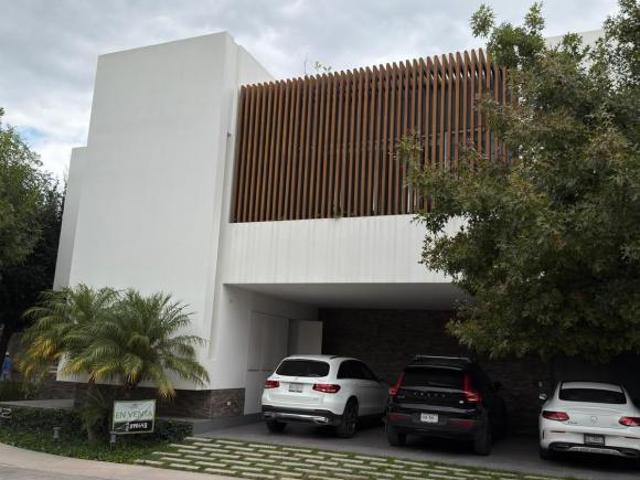Residencia en Venta Cond. Tierraverde Hábitat Gran Clase