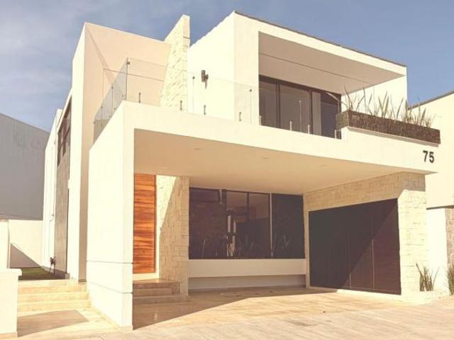 RESIDENCIA EN VENTA EN MAZATLAN EN PARAISO MARINA DE 4 RECAMARAS Y ALBERCA PROPIA EQUIPADA