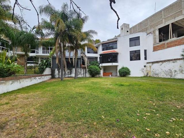 Residencia en venta en Bugambilias 2da sección
