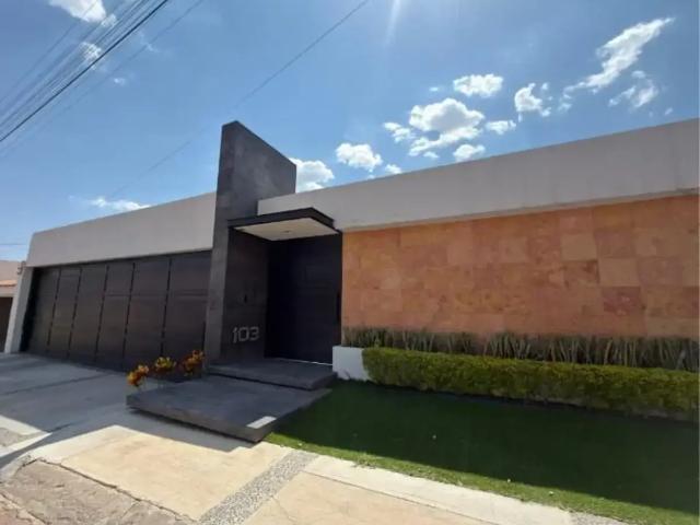 RESIDENCIA EN VENTA EN BALCONES DEL CAMPESTRE