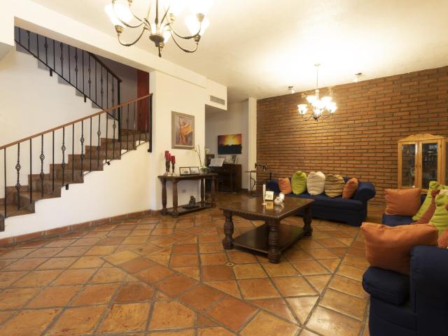 Residencia en venta en Campos Eliseos Fraccionamiento Cerrada del Sol II