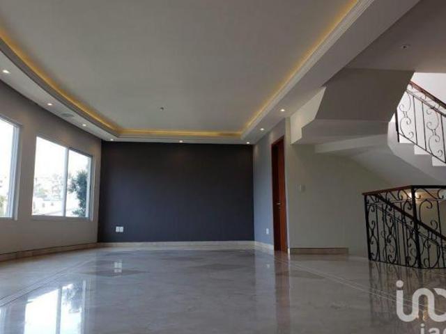 Residencia en Venta en condominio Lomas Country Club Bosque de las Palmas Naucalpan de Juárez cdmx