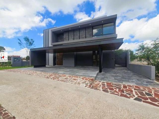 RESIDENCIA EN VENTA EN CONDOMINIO RIO ALTOZANO EL NUEVO QUERETARO, QRO