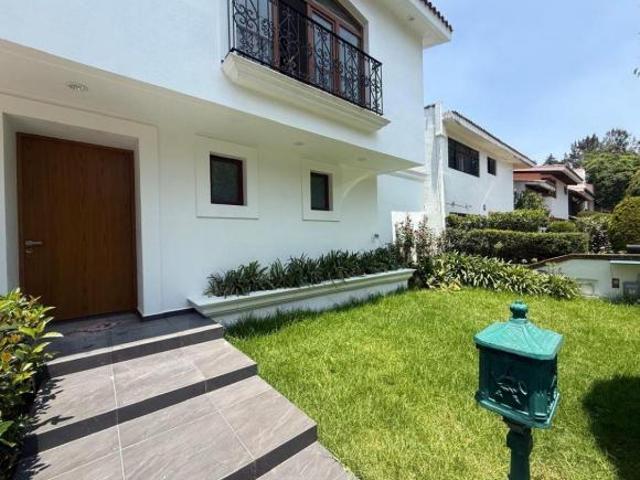 RESIDENCIA EN VENTA EN EL FORTIN CHIMALISTAC
