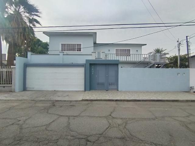 Residencia en Venta en Fraccionamiento Los Pinos, en Mexicali. B.C