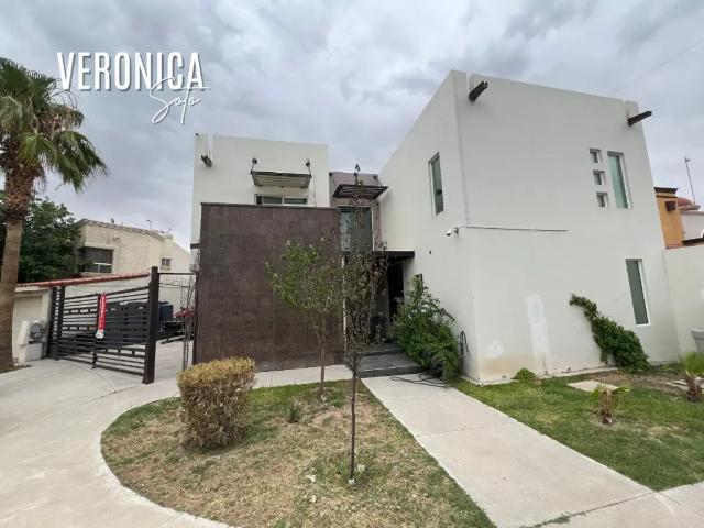 RESIDENCIA EN VENTA EN HACIENDA RESIDENCIAL