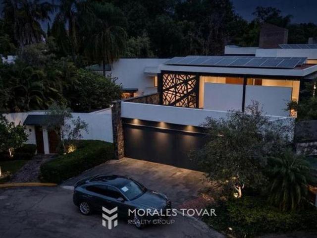 RESIDENCIA EN VENTA EN LOMAS DEL VALLE ZAPOPAN